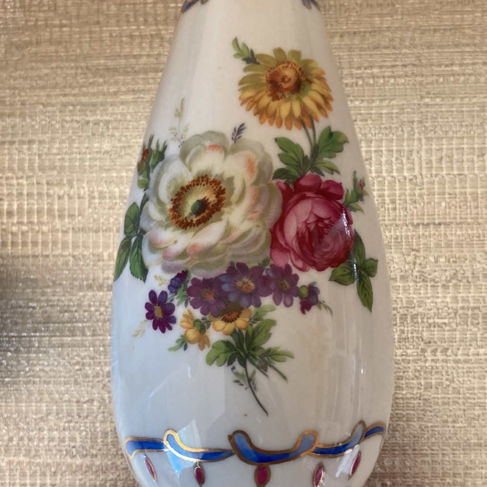 HEIRLOOM by TOYO Vintage Vases set of 2 - Picture 7 of 8